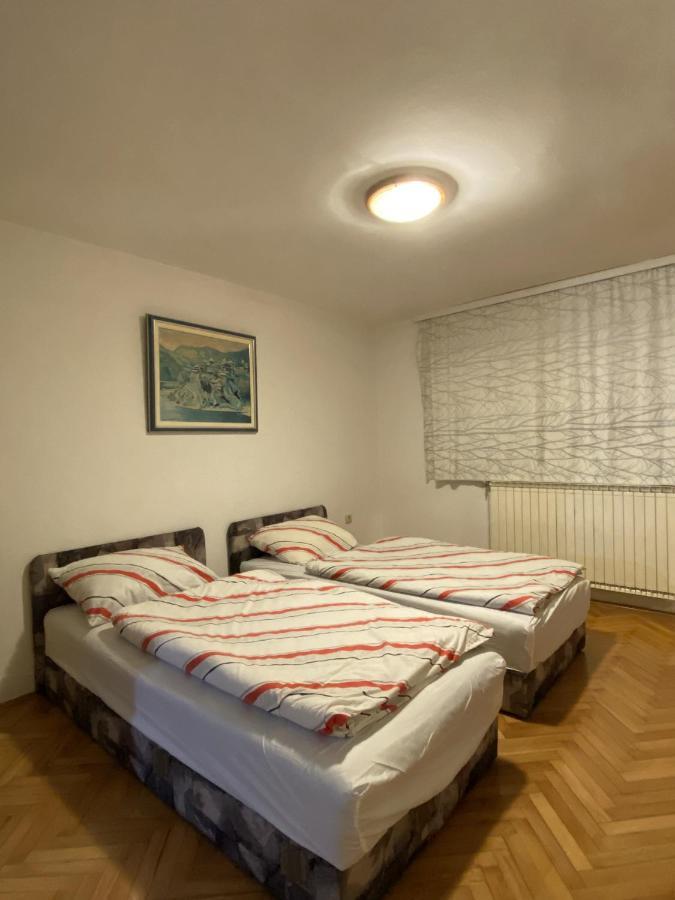 Dino'S Apartment Сараево Екстериор снимка