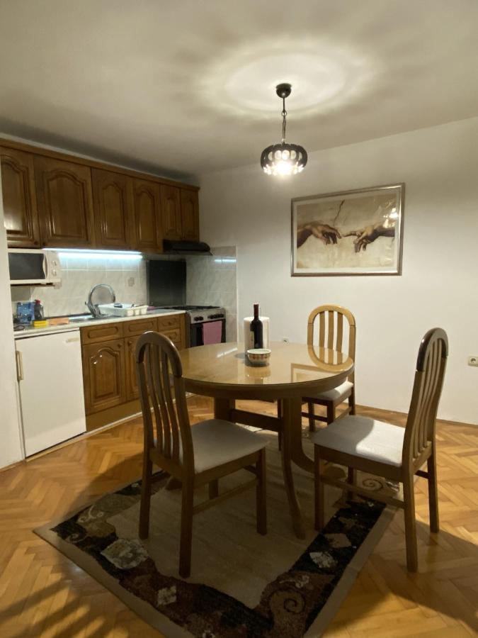 Dino'S Apartment Сараево Екстериор снимка